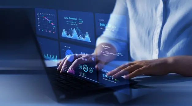 O que se aprende na grade curricular (R, Python e Estatística)